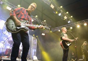 Nenhum de Nós abre Festa da Lavanda, com grande público 1 6ª Festa Nacional da Lavanda, em Morro Reuter - 2024 - público