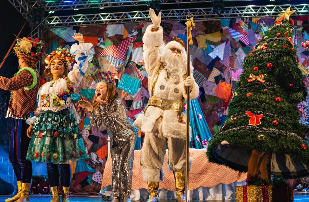 Natal da Feitoria com magia do Grupo Tholl Grupo Tholl - espetáculo A Noite de Natal
