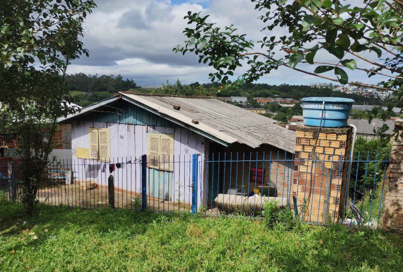 Estado fará leilão de imóveis em São Lepoldo e Campo Bom 1 Em Campo Bom oferta é de terreno residencial com 345,00 m² e casa de madeira de 40,70 m²