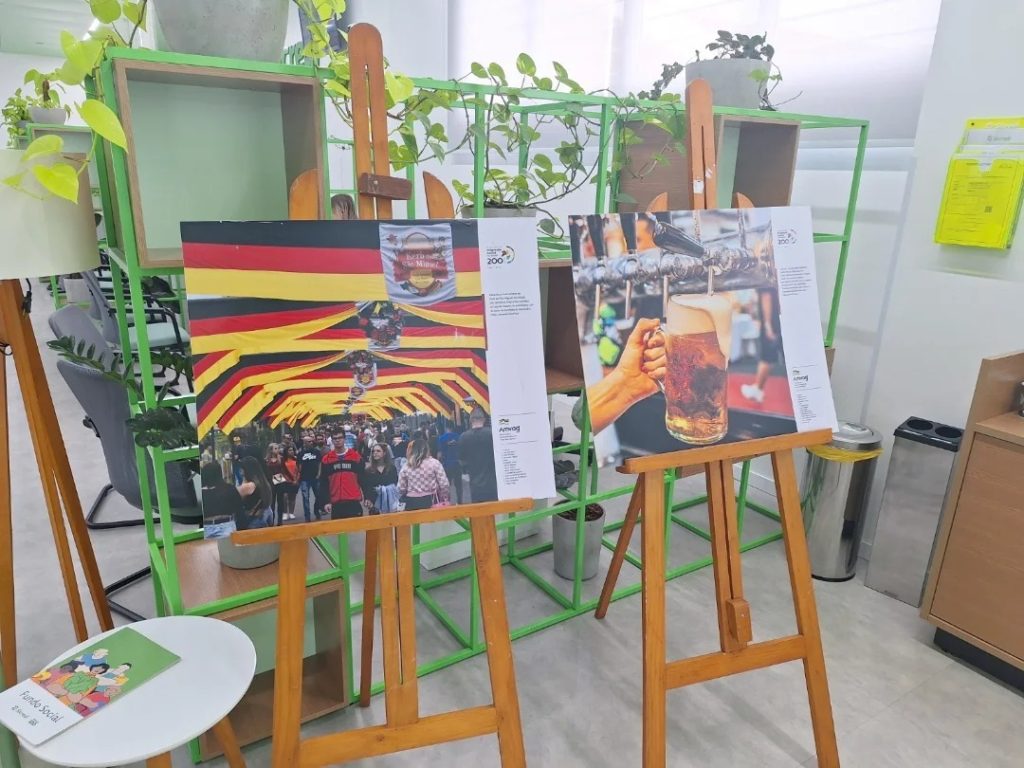 Exposição Fotográfica "Legado que Inspira" na Sicredi 1 objetivo da exposição é homenagear o legado das 14 cidades do Vale Germânico