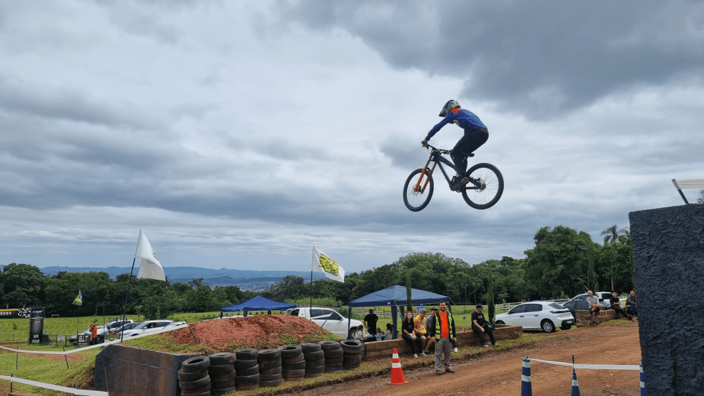 Morro Ferrabraz será palco do Campeonato Gaúcho de Downhill 2025 imagem 2025 02 07 150718772