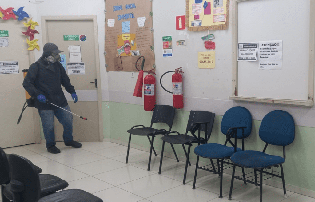 Unidades de saúde recebem aplicação de inseticida contra o Aedes aegypti imagem 2025 03 26 161257228