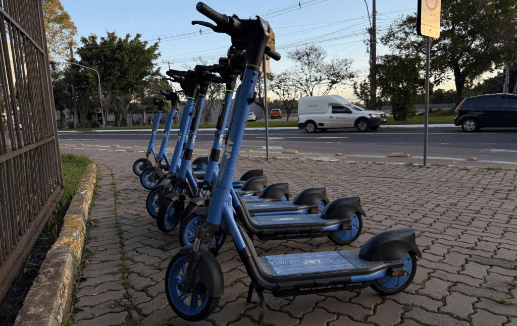 Escola de Direção Segura busca incentivar o uso dos patinetes como alternativa sustentável imagem 2025 05 30 173448766