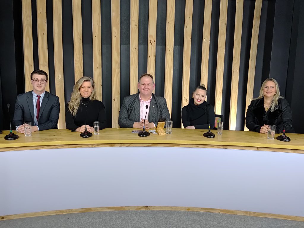 Envelhecer com dignidade: em debate etarismo e os desafios e caminhos para uma velhice ativa e respeitada O programa Estação Hamburgo, da Vale TV, de quinta feira debateu o etarismo.