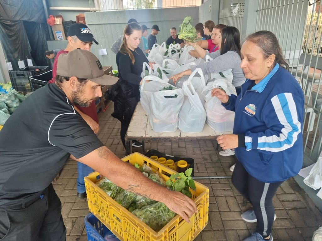 125 foram entregues as famílias do programa municipal de aquisição de alimentos