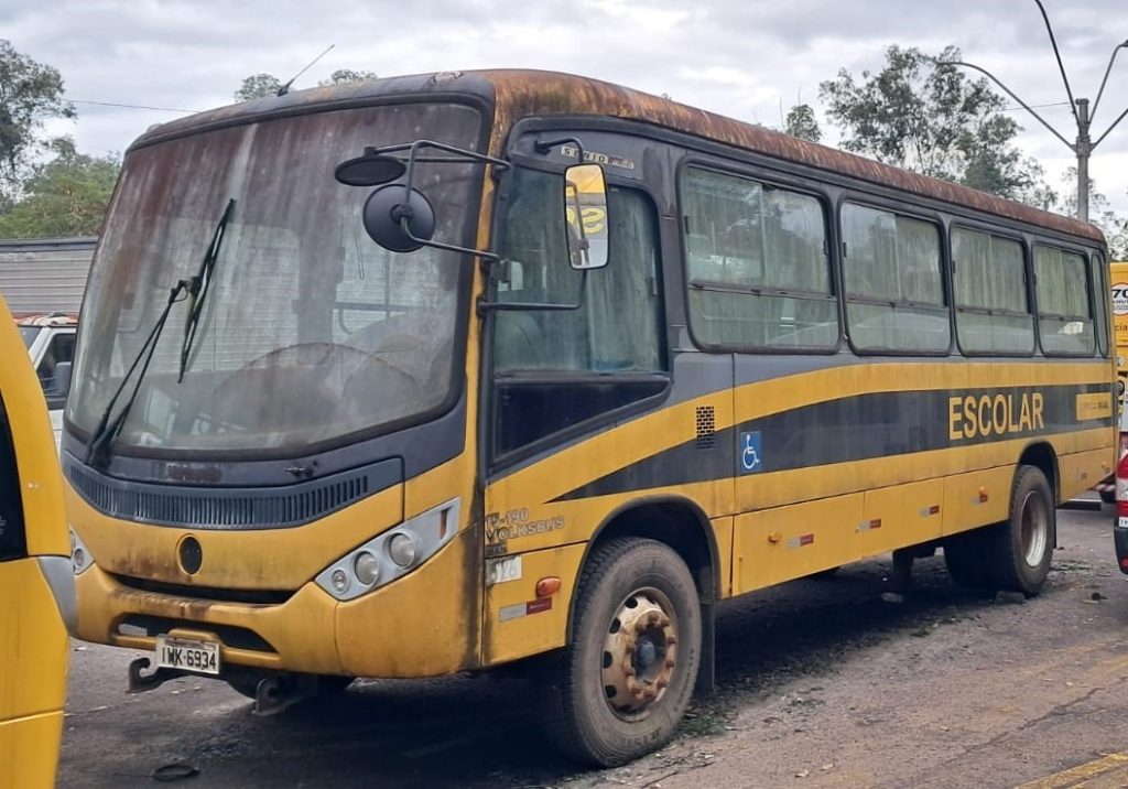 Leilão arrecaadou mais de 4 vexzes o valor estimado.