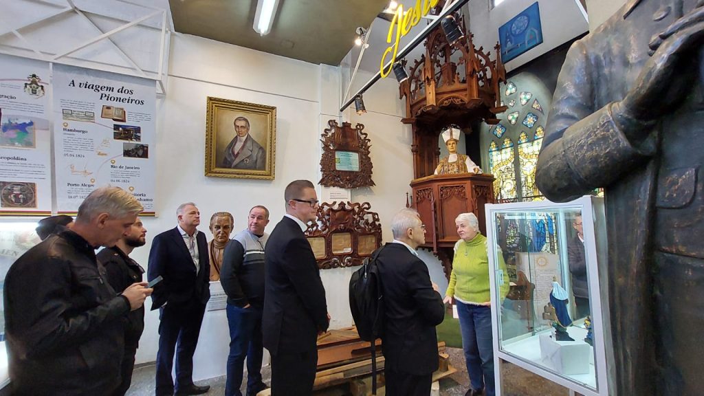 Delegação de Santa Catarina visita Museu Histórico Visconde de São Leopoldo Delegação de Santa Catarina visita Museu Visconde