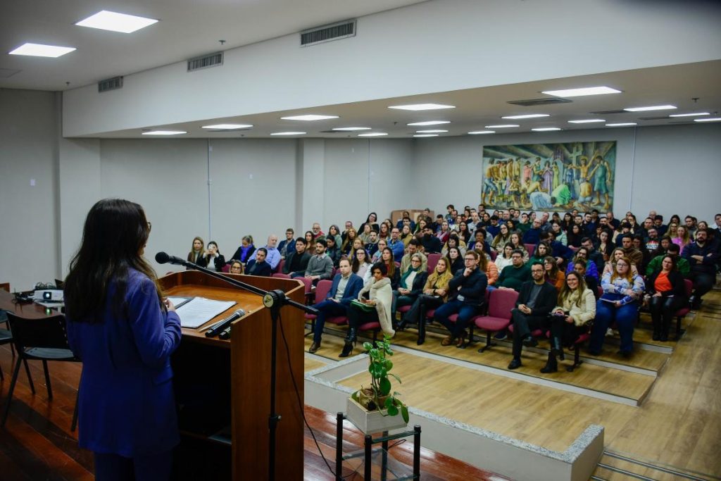 Prefeitura e OAB iniciam ciclo de capacitação sobre licitações Prefeitura e OAB Novo Hamburgo inicia ciclo de capacitação sobre licitações