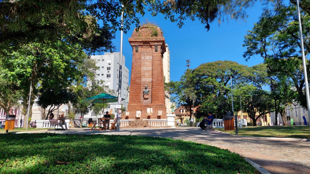 Walk Tour 2025 convida moradores a redescobrir lugares históricos de São Leopoldo Walk Tour acontece por lugares históricos do Centro de São Leopoldo neste próximo sábado (26), comunidade é convidade a participar.