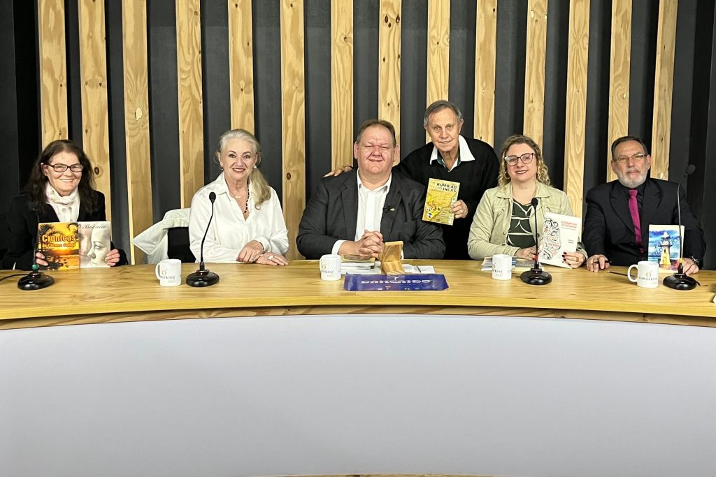 ALVALES celebra novos projetos e mudança de sede em Novo Hamburgo Acadêmicos da Alvales destacam importância da literatura regional, da preservação cultural e da inclusão social em debate no Estação Hamburgo.