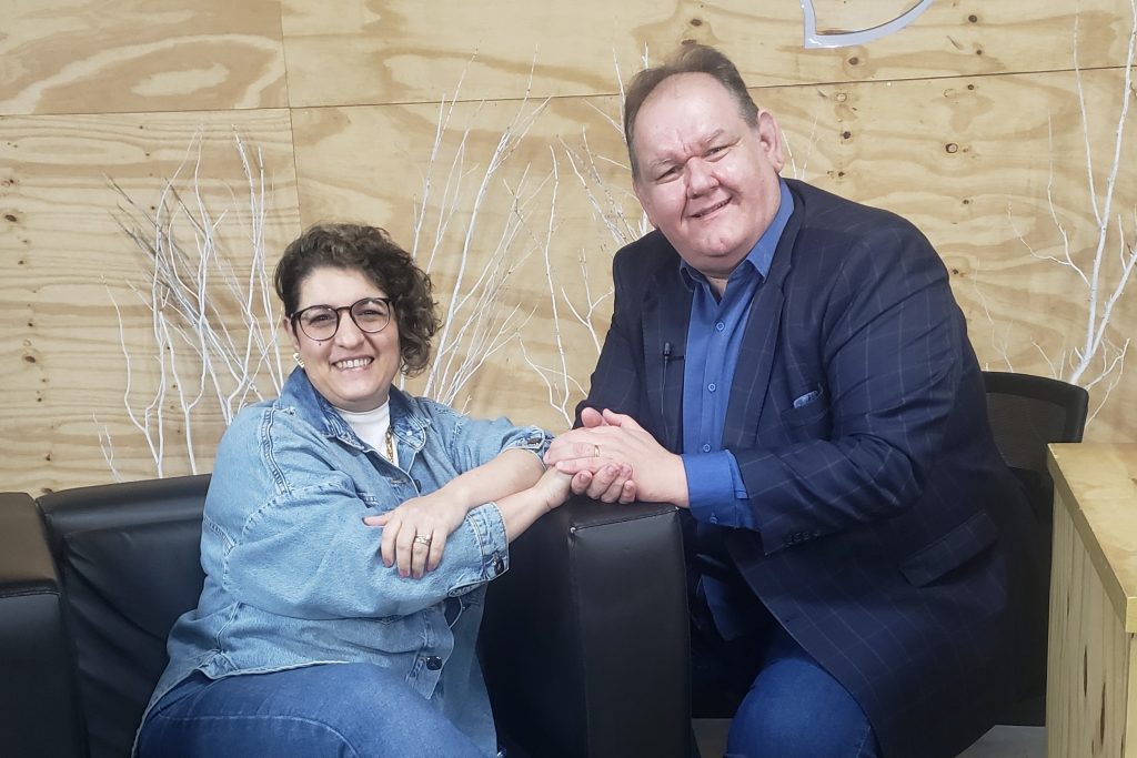 Publicitária, professora e sommelier Taís Vieira compartilha paixão pelo vinho brasileiro em entrevista ao Conversa de Peso