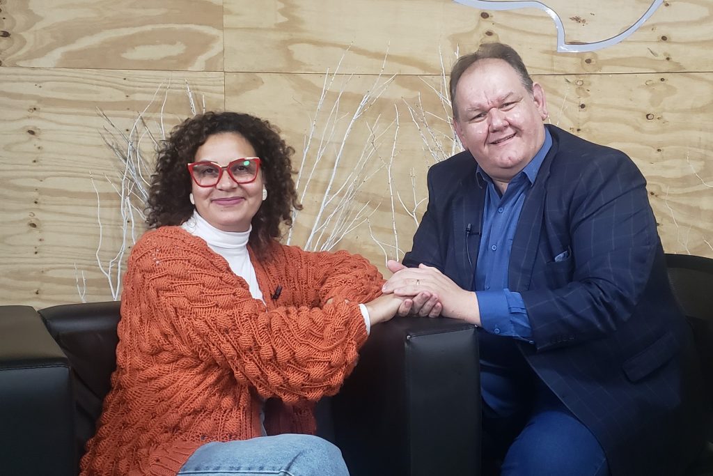 Feira Bem Vestida transforma moda circular em impacto social e se prepara para ocupar a FENAC em 2026 Cláudia Sá, criadora da Feira Bem Vestida, referência em moda circular