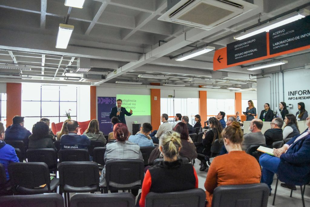 Feevale lança especialização em Inteligência Artificial nos Negócios e destaca impacto da tecnologia na indústria e na gestão José Paulo da Rosa, Reitor da Universidade Feevale, em encontro com jornalistas