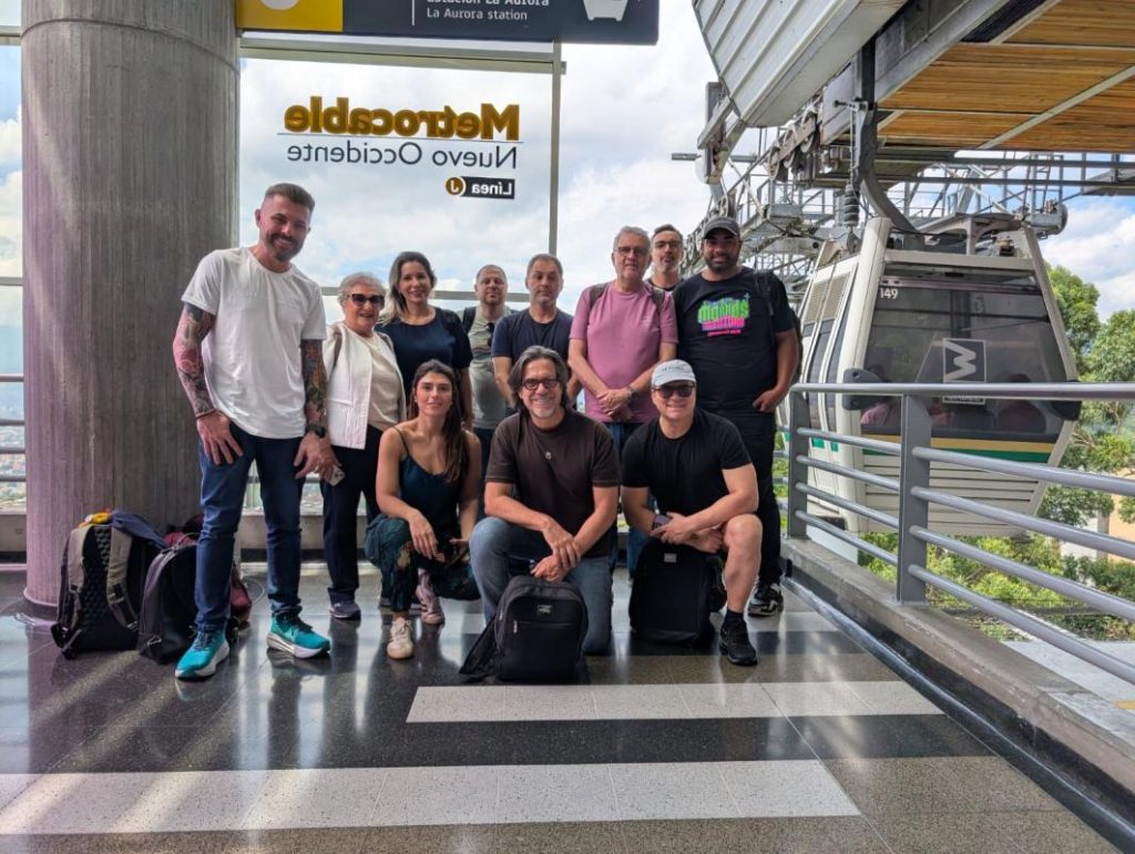 Prefeito de Novo Hamburgo participa de missão em Medellín para conhecer soluções urbanas inteligentes Prefeito de Novo Hamburgo participa de missão em Medelín em busca de soluções inteligentes.