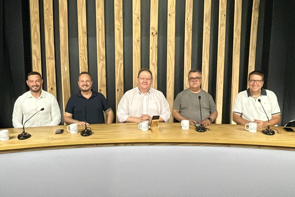 Debate quente no Estação Hamburgo expõe desafios e perspectivas para o Vale Programa Estação Hamburgo reuniu lideranças políticas para discutir economia, saúde, gestão pública e futuro da região, em clima de trocas intensas e reflexões sobre democracia.