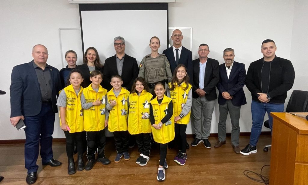 Lançamento da Semana Nacional do Trânsito de 2025 de quatro cidades do Vale do Sinos reforça o compromisso com a educação para um trânsito mais seguro Semana Nacional de Trânsito de 2025 no CFC Valderez