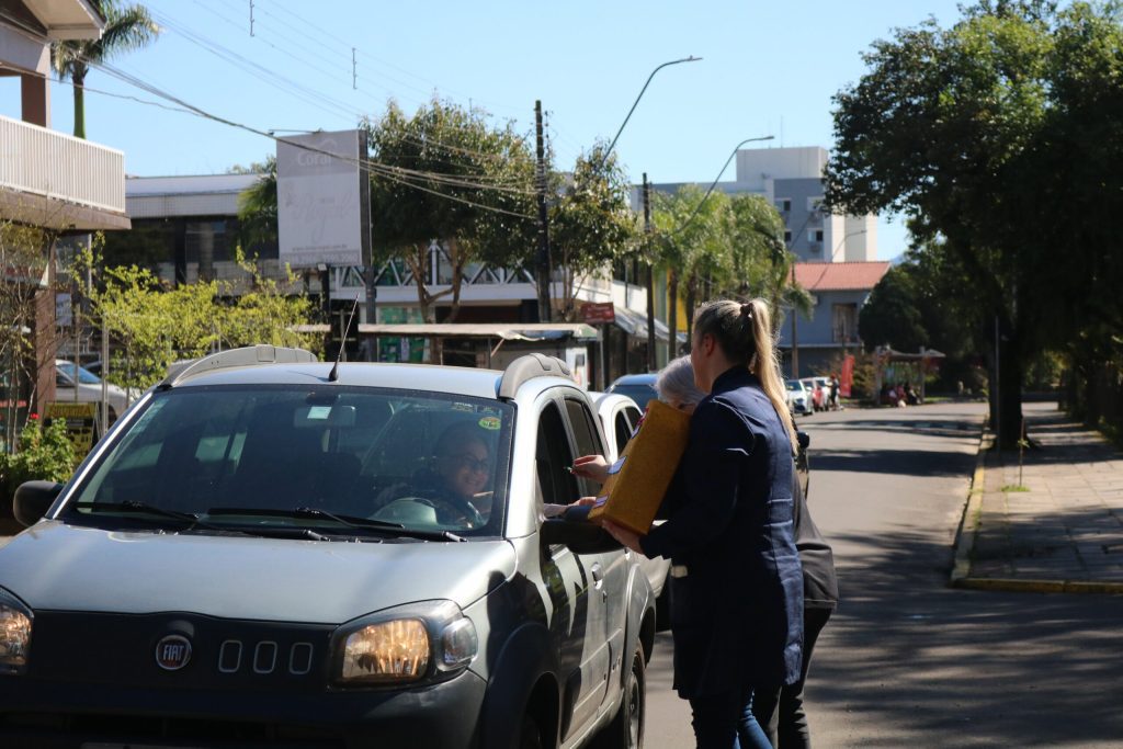 Secretaria de Saúde de Sapiranga realiza ação alusiva ao Setembro Amarelo Sapiranga faz ação alusiva ao setembro amarelo.