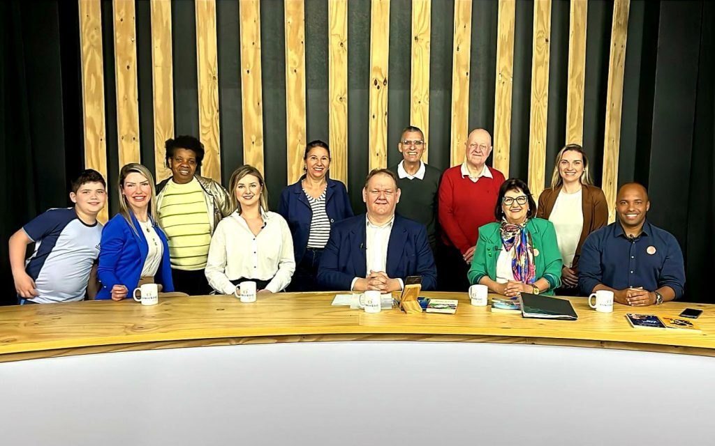 Literatura, cultura e comunidade: Campo Bom e Lomba Grande inspiram debate sobre arte, saúde e cidadania no Estação Hamburgo Estação Hamburgo com a presença da Associação Literária de Campo Bom e a pauta da literatura