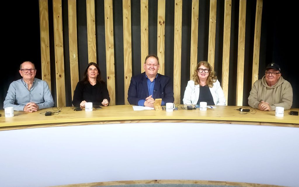 Estação Hamburgo reuniu lideranças políticas, culturais e comunitárias para discutir educação, valorização do magistério, eficiência energética, aeroporto regional e a retomada da Feira do Livro de Novo Hamburgo