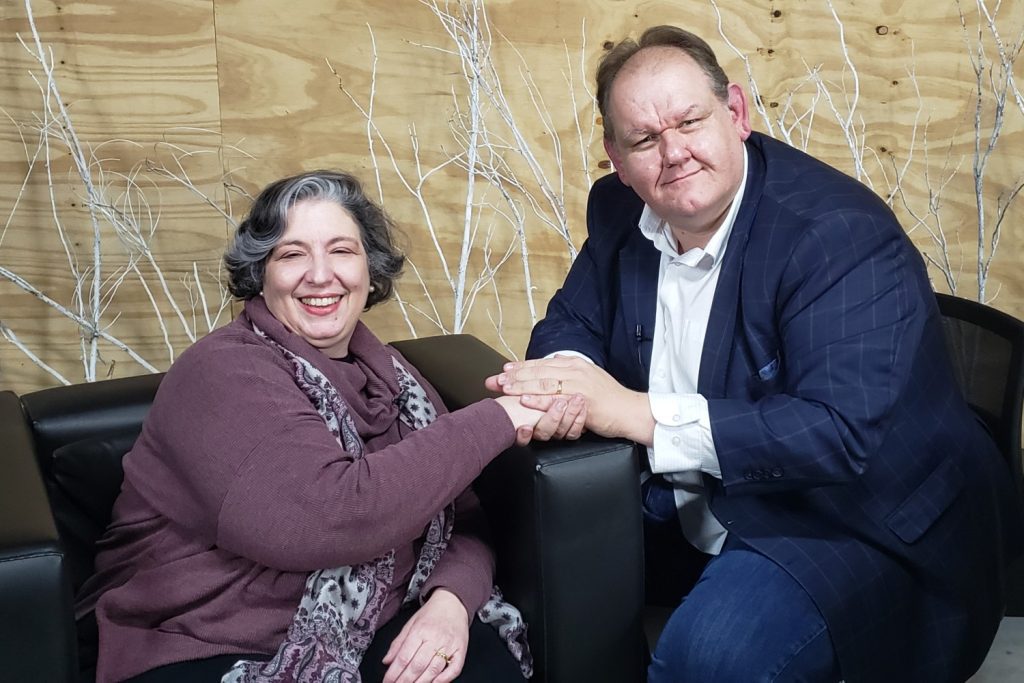 Geraldine Alves: a psicóloga que estuda o envelhecimento como processo de vida Geraldine Alves coordenou o diagnóstico da pessoa idosa em Novo Hamburgo e defende que envelhecer bem depende de laços sociais, saúde mental e políticas públicas permanentes