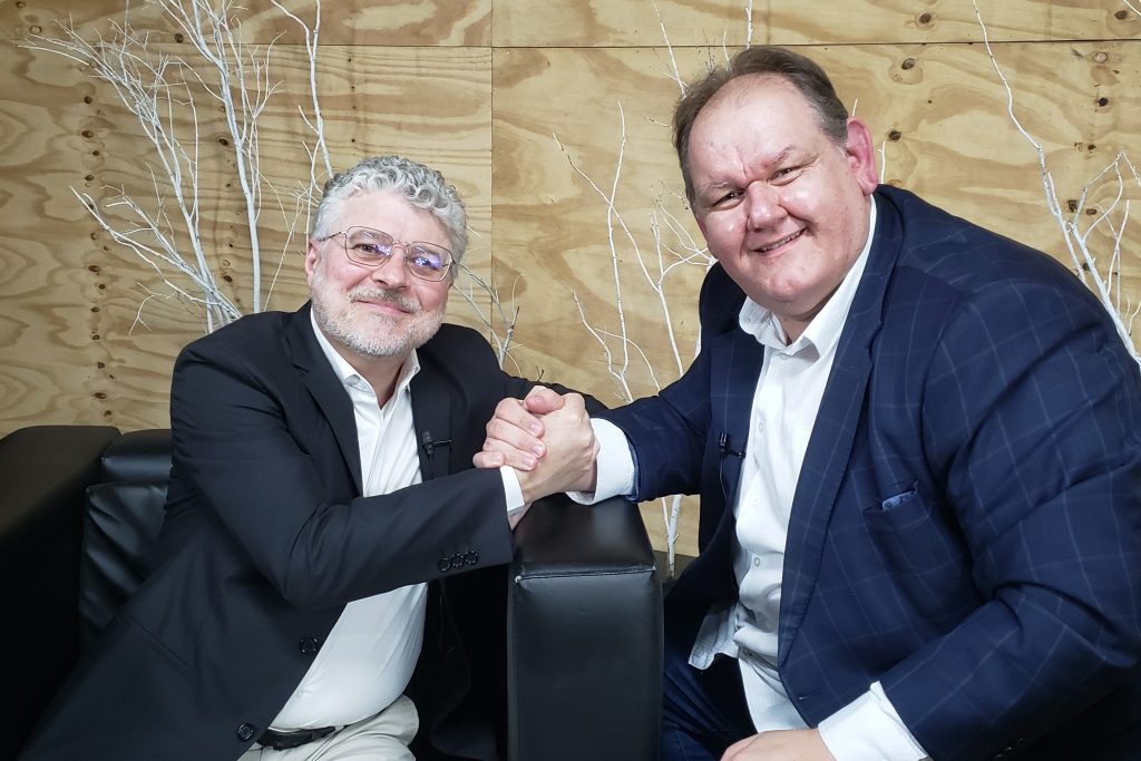 Diretor-geral das Faculdades EST, teólogo e educador, Valério Schaper fala sobre os 80 anos da instituição, o papel da fé no diálogo com a ciência e os desafios da educação superior em um mundo em transformação.