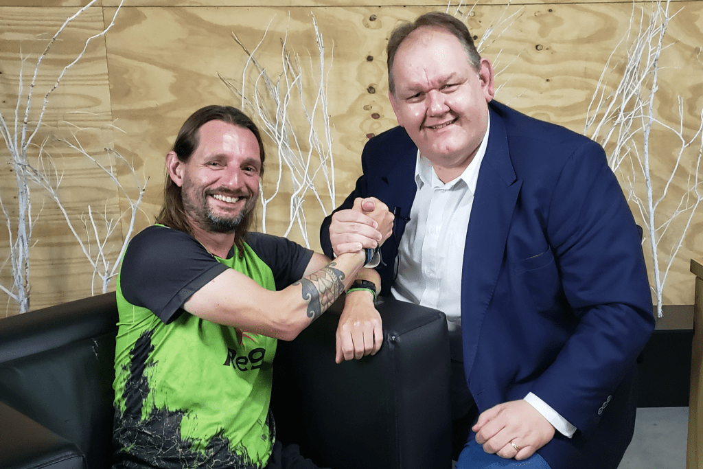 Treinador, palestrante e fundador da Re9 Assessoria Esportiva, Arthur Moraes Costa é um dos nomes mais inspiradores das maratonas gaúchas na atualidade