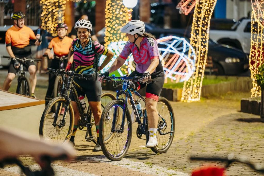 Inscrições abertas para o 5º Pedal Luminoso de Natal em Estância Velha Você já pode garantir a tua inscrição no Pedal Luminoso de Natal, evento que reúne família e amigos. Foto: Marco Federhen (Especial Natal Família)