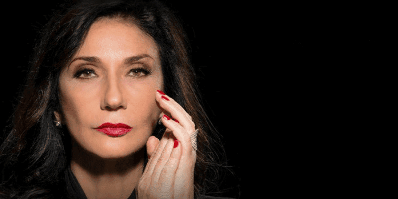 Zizi Possi leva ao Teatro Feevale um show inspirado nas mudanças climáticas Zizi Possi chega em Novo Hamburgo com espetáculo "Choro das Águas" no Teatro Feevale. Foto: Divulgação