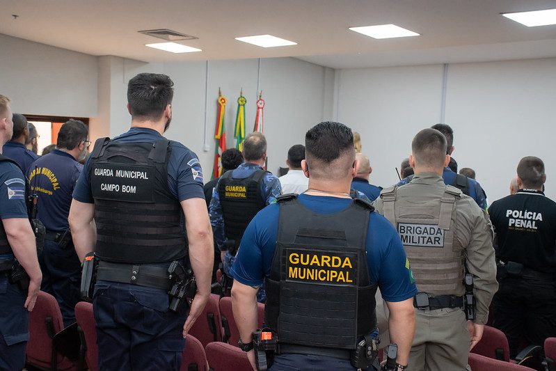 Início da formação de 30 novos agentes da Guarda Municipal com aula inaugural nesta terça-feira, 2 Candidatos chamados em agosto começam as aulas para Guarda Municipal nesta terça (2). Foto: Ramon Belmonte / PMNH