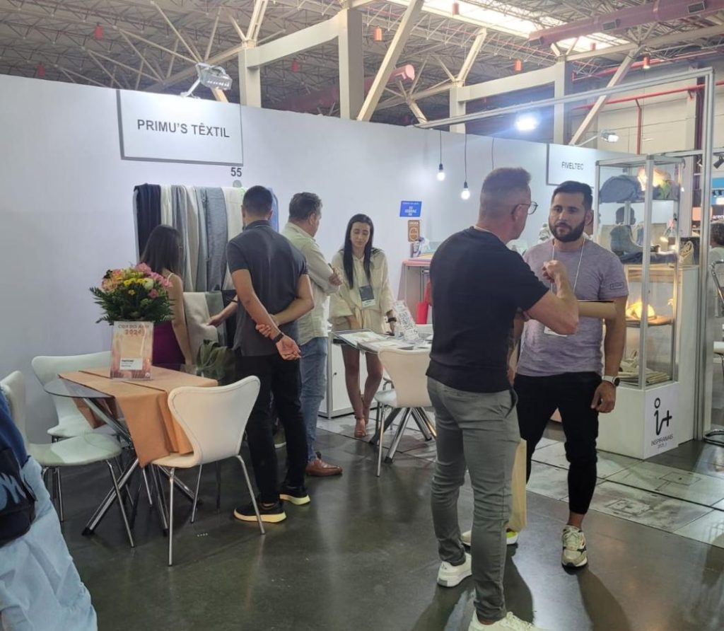 Prazo para empresas participarem da FIMEC é prorrogado em Estância Velha Empresas de Estância Velha participam da FIMEC, feira que reúne negócios e oportunidades para o setor coureiro-calçadista. Foto: Divulgação/Decom-EV