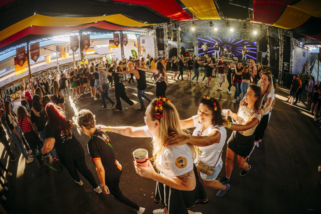Programação do Festival de Kerb reúne atrações que valorizam a cultura e a integração da comunidade. Foto: Marco Federhen/Especial Kerb
