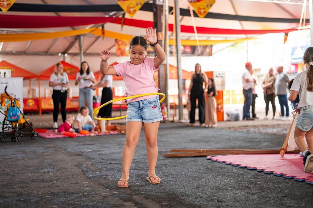 Semana do Brincar nas escolas, empresas e comunidade em Estância Velha Semana do Brincar quer transformar diferentes espaços da cidade em cenários de convivência, imaginação e diversão. Foto: Marco Federhen/Especial Kerb