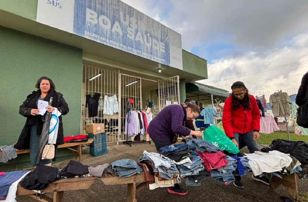 Brechó solidário da USF Boa Saúde ajuda moradores e fortalece o vínculo da comunidade com a atenção básica. Foto: Joceline Silveira/FSNH