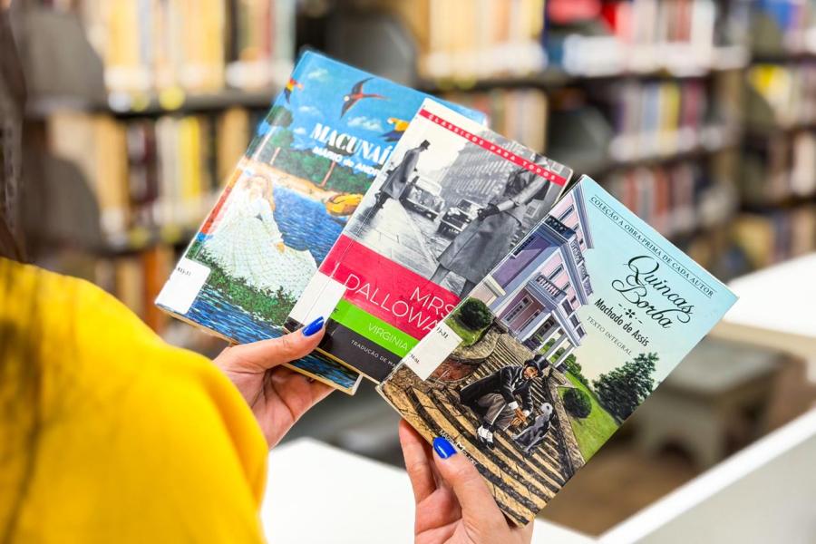 Vestibular da UFRGS 2027: Biblioteca de São Leopoldo oferece obras da lista obrigatória Biblioteca Vianna Moog disponibiliza obras da lista obrigatória para candidatos ao Vestibular da UFRGS 2027. Foto: Digue Cardoso