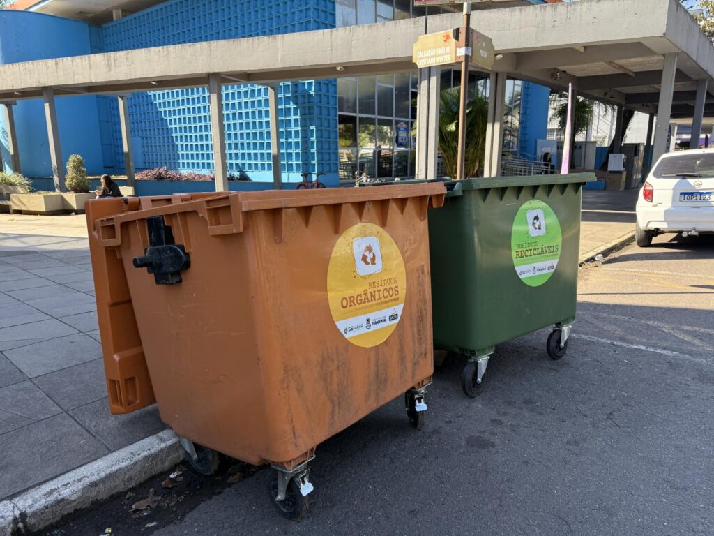 Prefeitura instala contêineres para melhorar a coleta de lixo em Estância Velha Os equipamentos foram instalados em 35 pontos estratégicos da cidade para incentivar o descarte correto nos contêineres. Foto: Robson F. Nunes