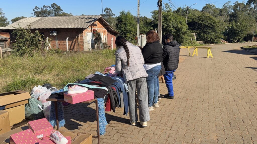 SEDEST na Rua aproximou os serviços da assistência social dos moradores da Cooperlaga. Foto: Sandra Costa