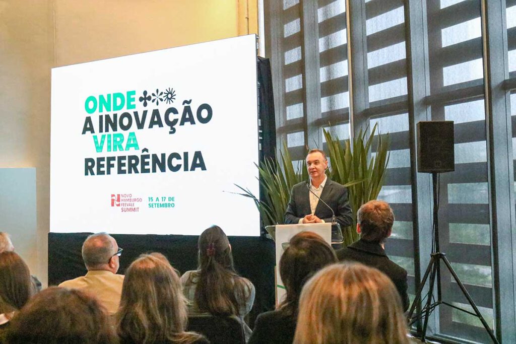 Novo Hamburgo Feevale Summit 2026 amplia programação e reforça foco na inovação regional Novo Hamburgo Feevale Summit deve reunir mais de três mil participantes e mais de 100 empresas em setembro. Foto: Andrieli Siqueira/Universidade Feevale.
