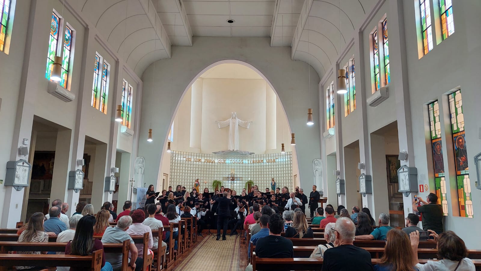 Almoço em Família no CECREI terá apresentação do Madrigal Presto durante missa