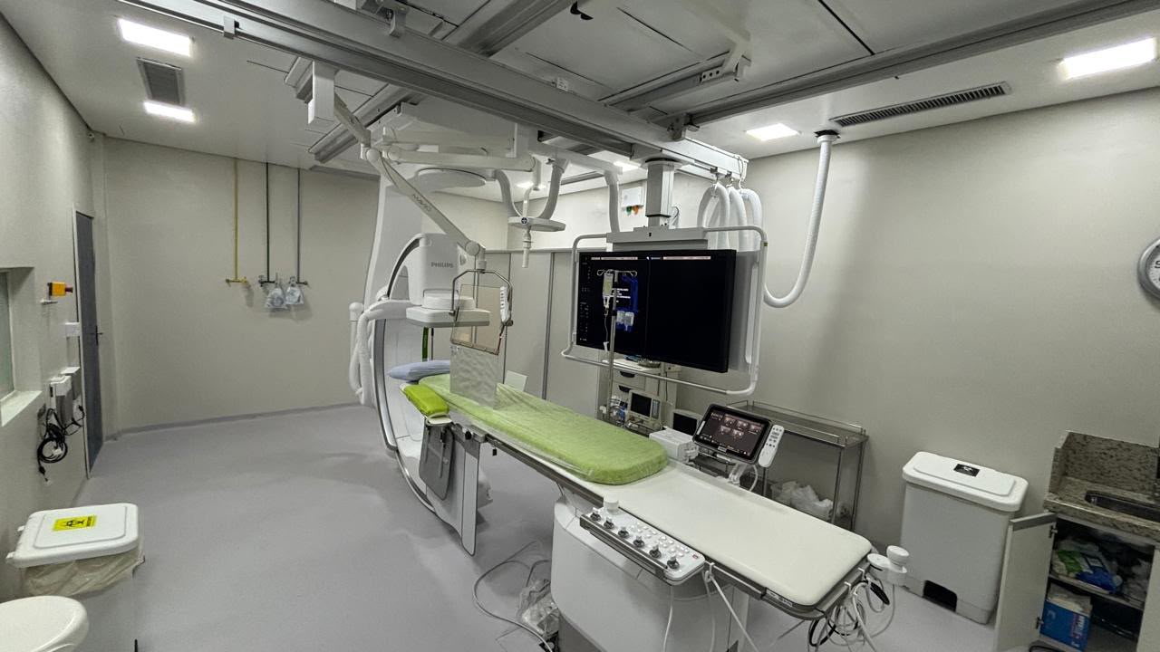 Hospital Municipal ganha equipamento próprio para procedimentos cardíacos
