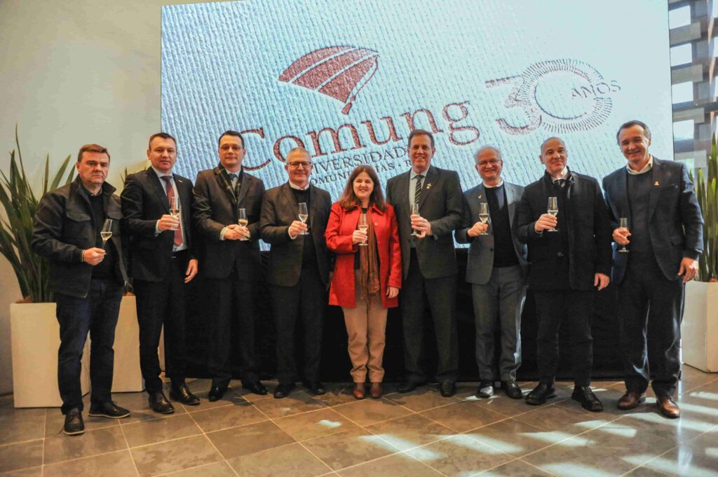 Representantes das universidades comunitárias durante celebração dos 30 anos do Comung