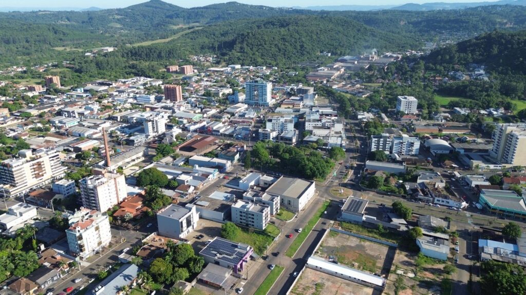 Eventos dos 67 anos de Estância Velha abrem espaço para empresas Eventos dos 67 anos de Estância Velha na Praça 1º de Maio