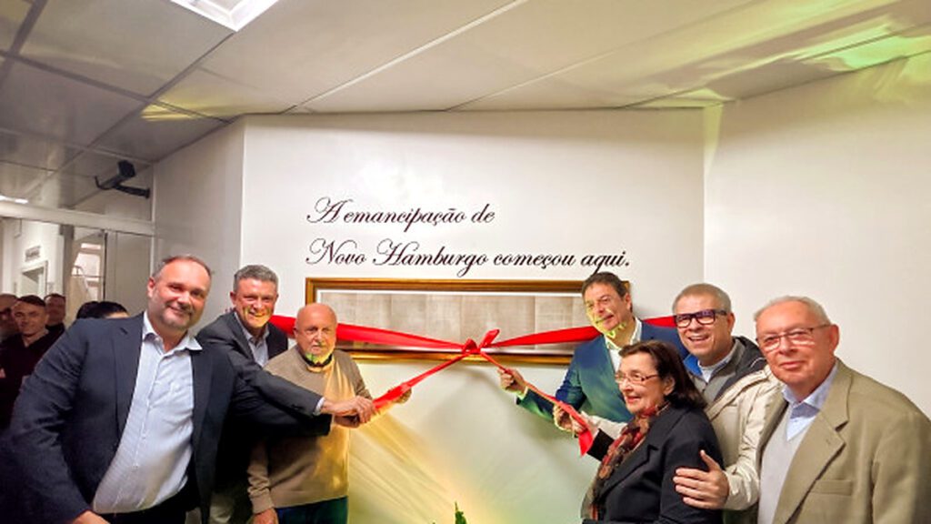 Ata de 1926 que registra movimento pela emancipação de Novo Hamburgo é inaugurada na ACI Ata da emancipação de Novo Hamburgo exposta na ACI - Foto: ACI NH