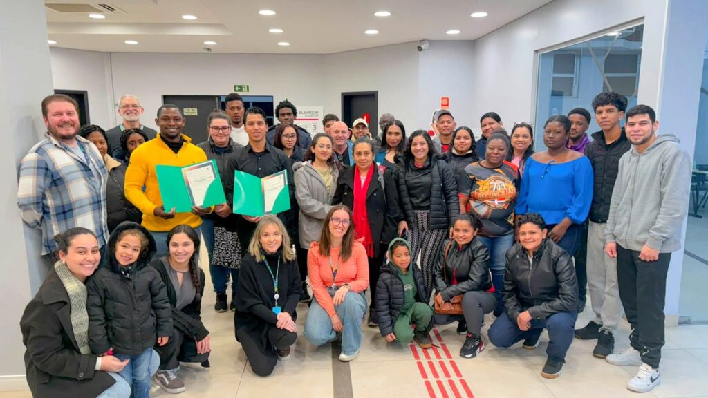 Do português ao Disney On Ice: projeto da Feevale ajuda migrantes a recomeçar no Brasil ceduca feevale certificados wordpress 1200x6751 1