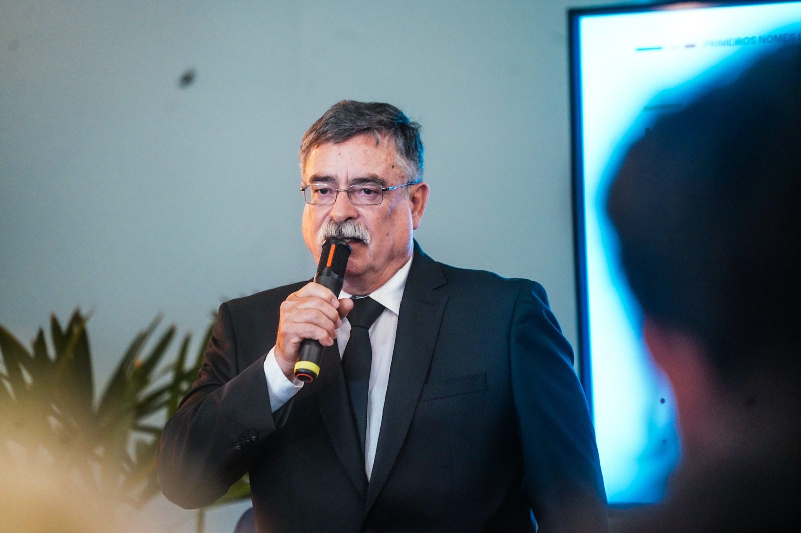 Zucco anuncia primeiros cinco secretários do governo do RS para 2027 4 General Mauro Sinott Lopes durante o anúncio do secretariado de Zucco